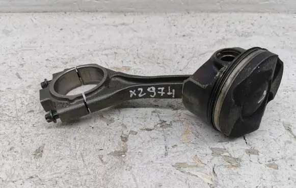 Land Rover Range Rover Velar Piston with connecting rod
