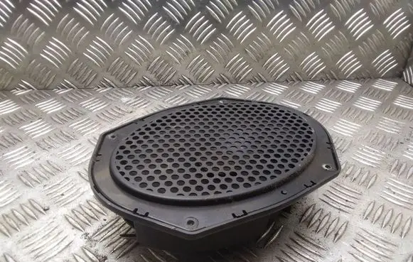 Ford Mondeo MK II Rear door speaker