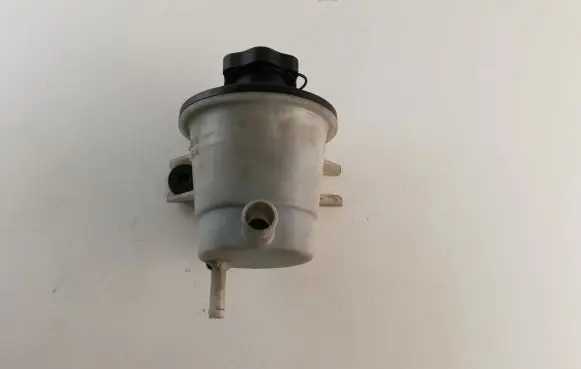 Ford Maverick Power steering fluid tank/reservoir 3L843531AA KL2892