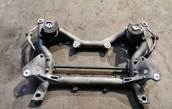 Mercedes-Benz C W204 Front subframe