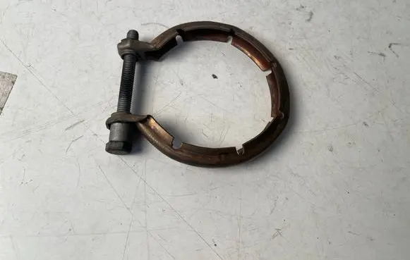 BMW 3 E90 E91 Muffler pipe connector clamp 8512137