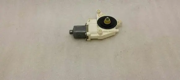 Mercedes-Benz GLK (X204) Front door window regulator motor A2048200142