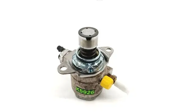 Volkswagen PASSAT B6 Fuel injection high pressure pump 03C127026R