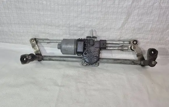Front wiper linkage and motor