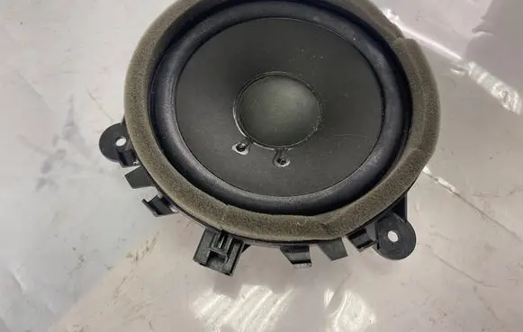 Volvo V40 Front door speaker 30657445