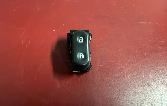 Cadillac SRX Central locking switch button 25752613