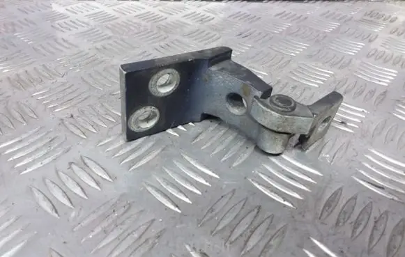 Volkswagen Polo III 6N 6N2 6NF Front door upper hinge