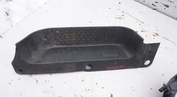 Opel Vivaro Front sill trim cover