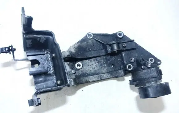 Peugeot 407 Engine mounting bracket 9650034280