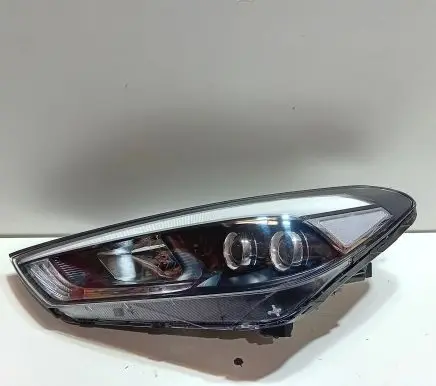 Hyundai Tucson TL Headlight/headlamp 92101D7201 D792122010 D30L