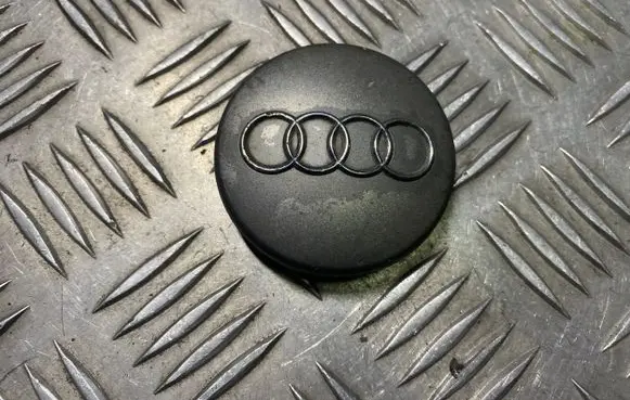 Audi A6 S6 C6 4F Original wheel cap 4B0601170