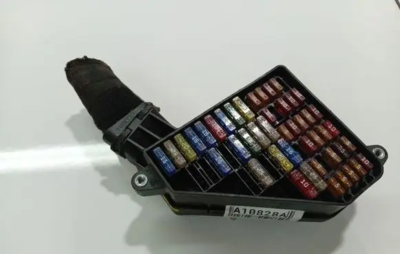 Volkswagen Polo IV 9N3 Fuse box set 0745454974
