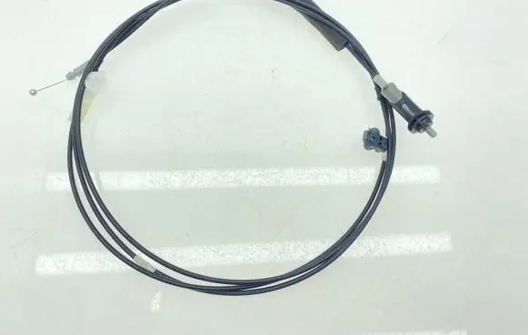 Toyota Prius+ (ZVW40) Fuel cap flap release cable 