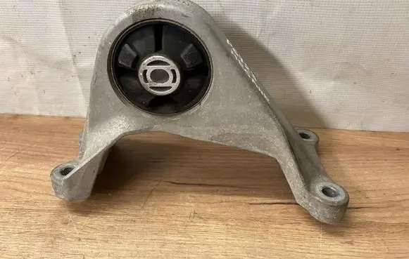 Renault Megane E-Tech Engine mount bracket 