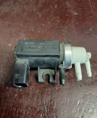 Skoda Superb B5 (3U) Turbo solenoid valve 1J0906627B 72290345