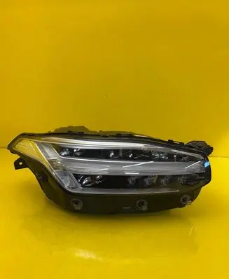 Volvo XC90 Headlight/headlamp 32228297