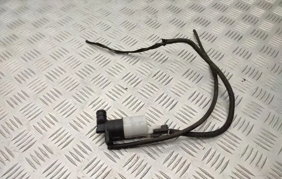 Opel Vivaro Windscreen/windshield washer pump