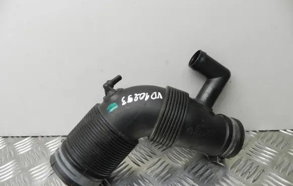 Audi A1 Air intake hose/pipe 6R0129654C VD10293