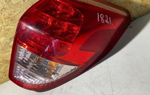 Toyota RAV 4 (XA30) Rear/tail lights