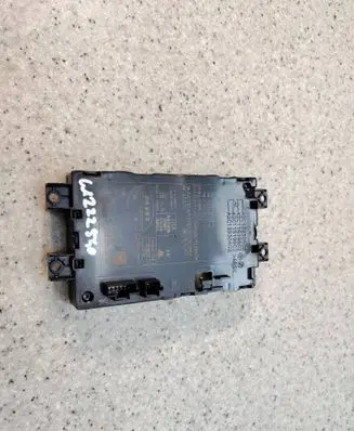 Mercedes-Benz S W222 Wireless charging module A222900101716 A2229001017