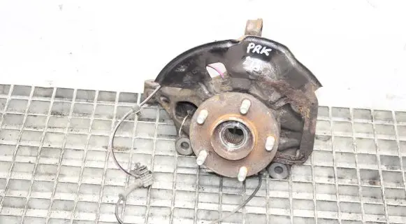 Mazda 3 II Front wheel hub