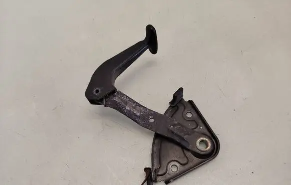 Audi A8 S8 D2 4D Engine bonnet (hood) release handle 
