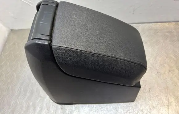 Volvo XC90 Armrest