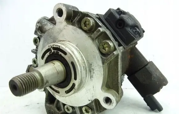 Ford Fiesta Fuel injection high pressure pump 9651590880