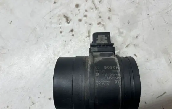 BMW X1 E84 Mass air flow meter 8509724 0281006146 322295124
