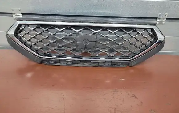 Seat Tarraco Front bumper upper radiator grill 5FJ853654B