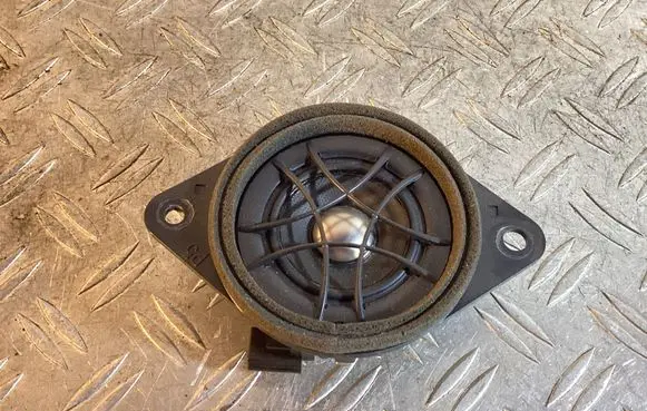 Lexus IS III XE30 Panel speaker 8616033800