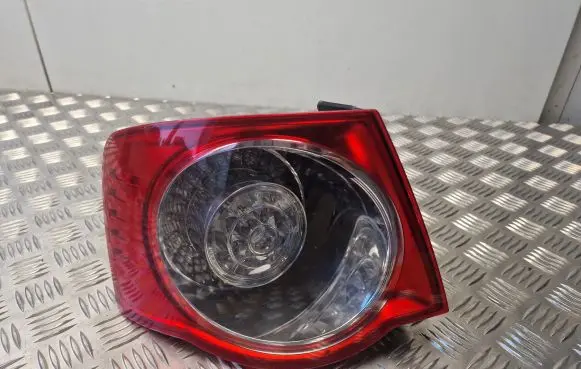 Volkswagen Jetta V Rear/tail lights 1K5945095G