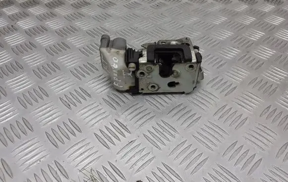 Fiat Punto (188) Rear door lock