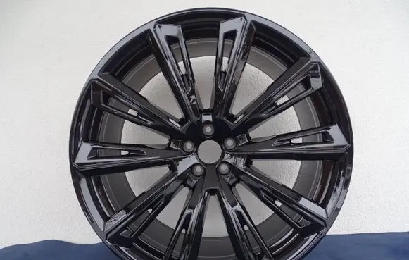 Audi Q8 R23 light alloy rim 4M8601025R 4M8601025AT