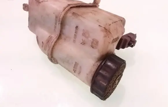 Audi A4 S4 B5 8D Brake fluid reservoir 03350885131