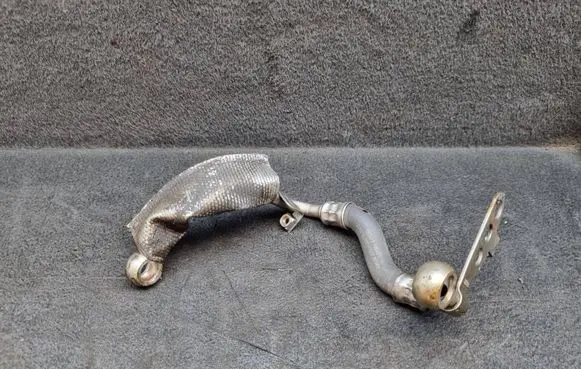 Audi A6 S6 C6 4F Turbo turbocharger oiling pipe/hose 06D121497A