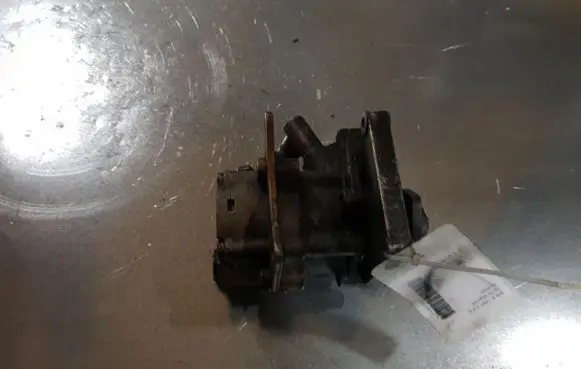 Mercedes-Benz E W210 Power steering pump