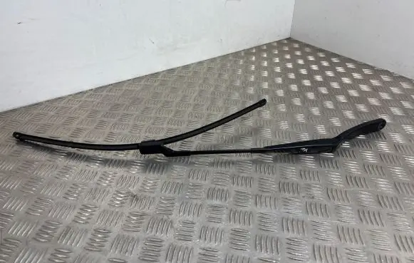 Ford Focus Front wiper blade arm JX7B17527AB