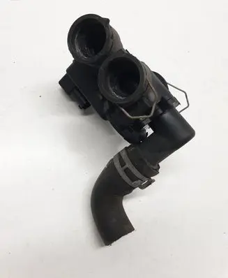 Mercedes-Benz CLS C219 Coolant heater control valve A2118320584