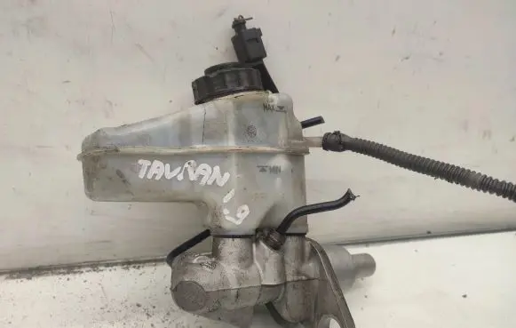 Volkswagen Touran I Master brake cylinder 1K2611301C 1K0945459A