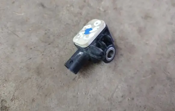Porsche Cayenne (92A) Airbag deployment crash/impact sensor 7P0959651