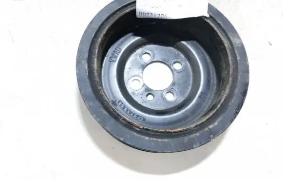 Volkswagen Golf V Crankshaft pulley