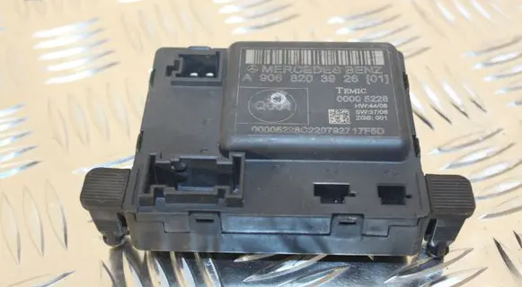 Volkswagen Crafter Door control unit/module 9068203926 A9068203926