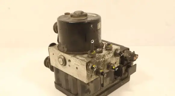 Skoda Octavia Mk2 (1Z) ABS Pump 1K0907379AC