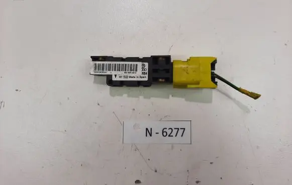 Volkswagen Phaeton Airbag deployment crash/impact sensor 8E0959643D
