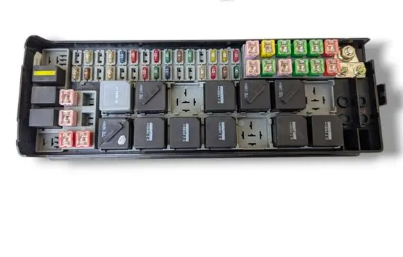 Land Rover Discovery 3 - LR3 Fuse module