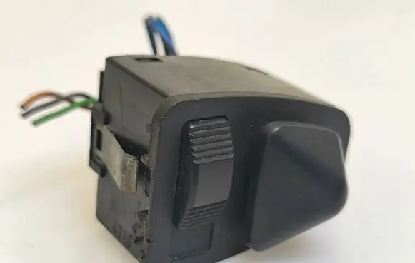 BMW 5 E39 Wing mirror switch 8373691 03200500 533690