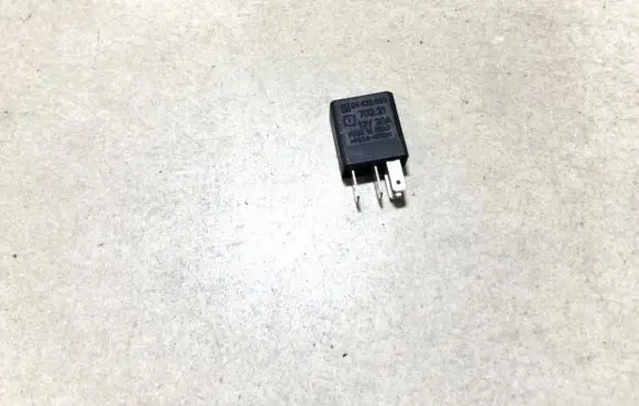 Opel Zafira A Other relay 24432880 70221