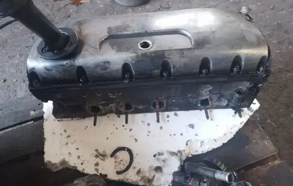 Volkswagen Transporter - Caravelle T5 Engine head 