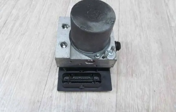 Audi A4 S4 B7 8E 8H ABS Pump 0265950474 25371